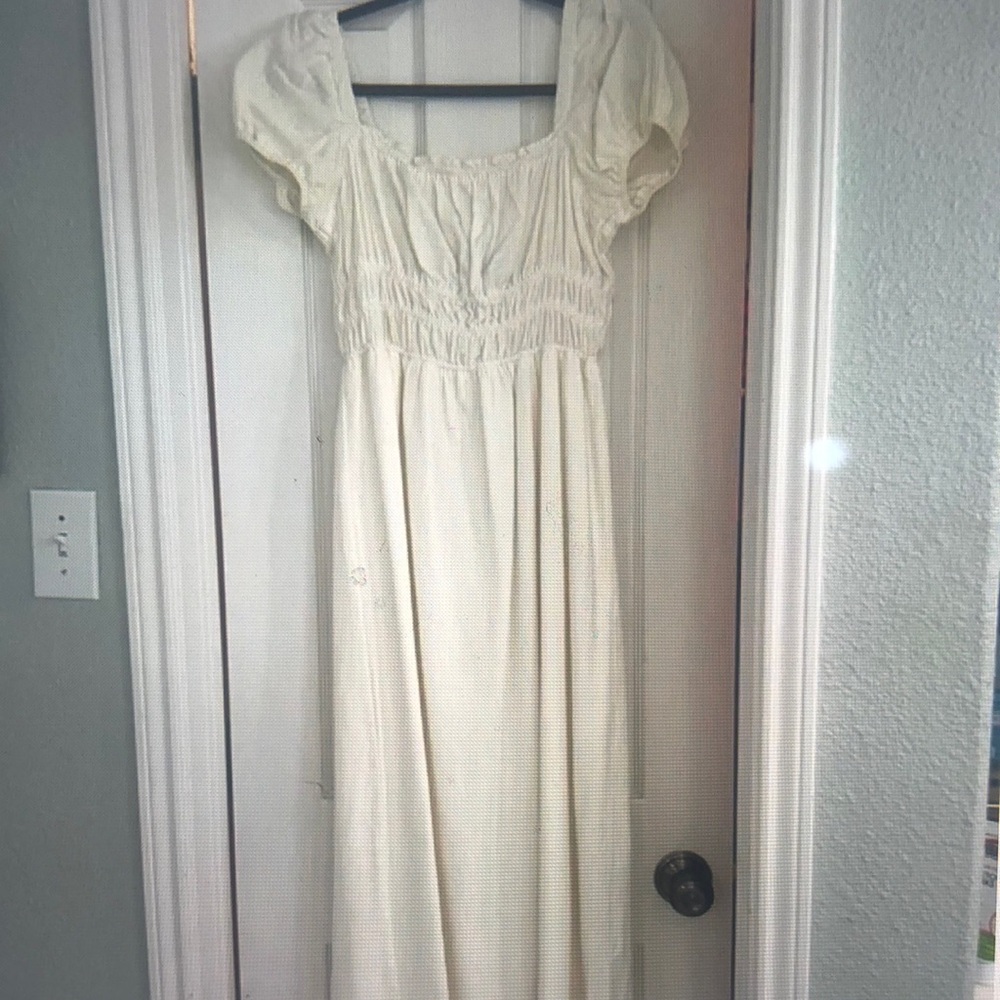 Elegant Cream Maxi Dress